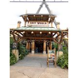 サンドウィッチプレートのお店『ロストワールド・レストラン』